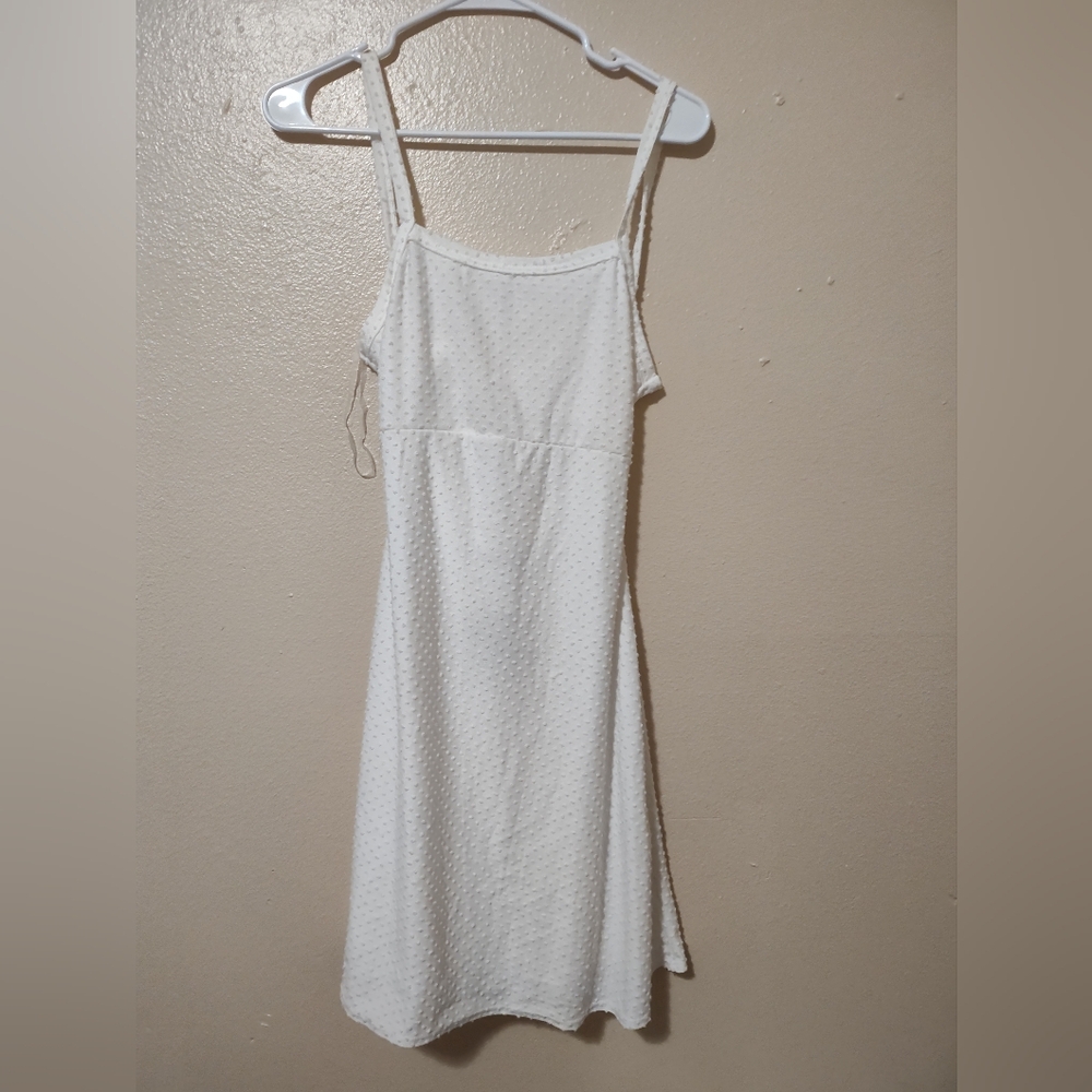 White Sleeveless Textured Dress